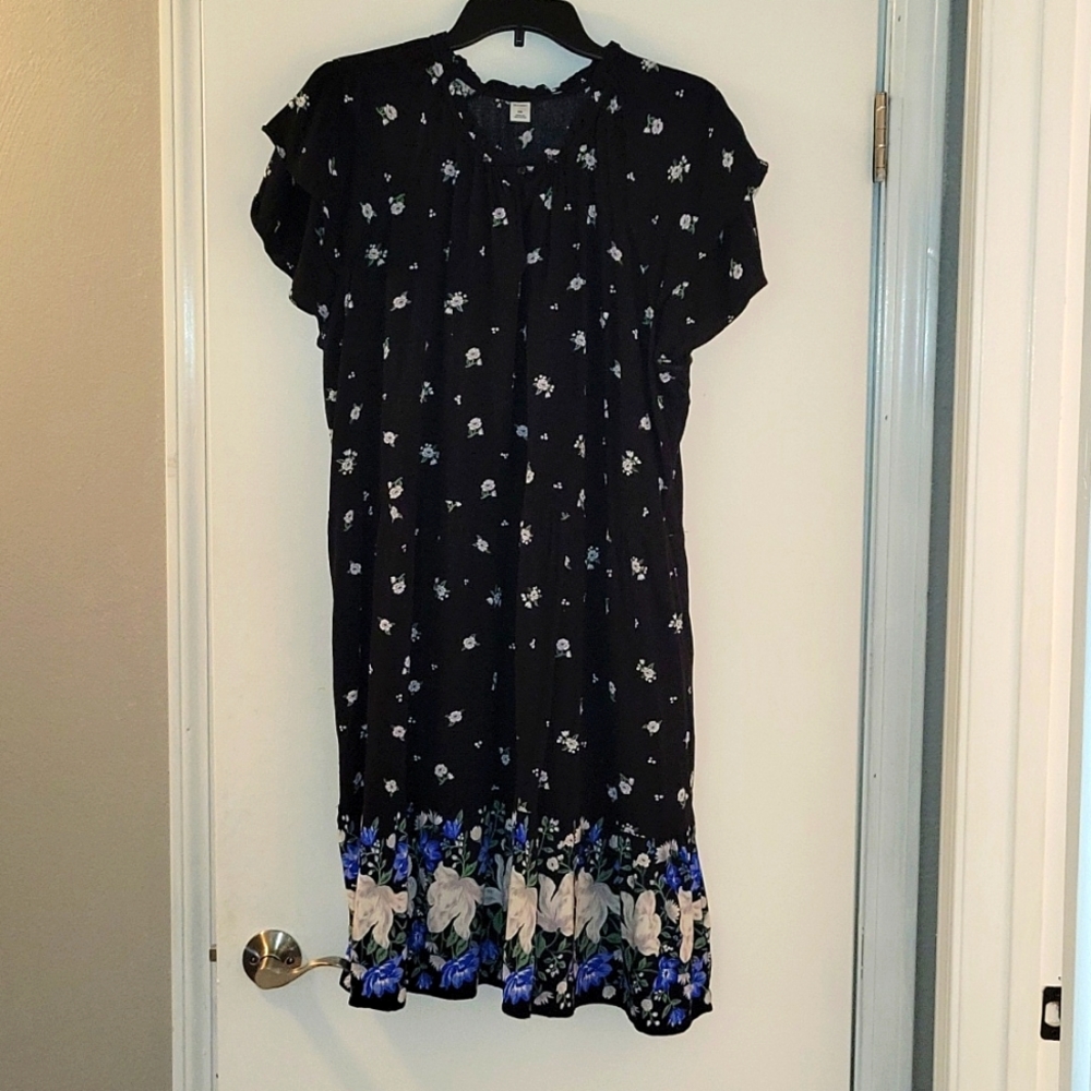 Old Navy Flutte Short Sleeve Rayon Dress, XXL, Black w/White & Blue Floral Print
